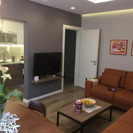 Third Floor's Apartment